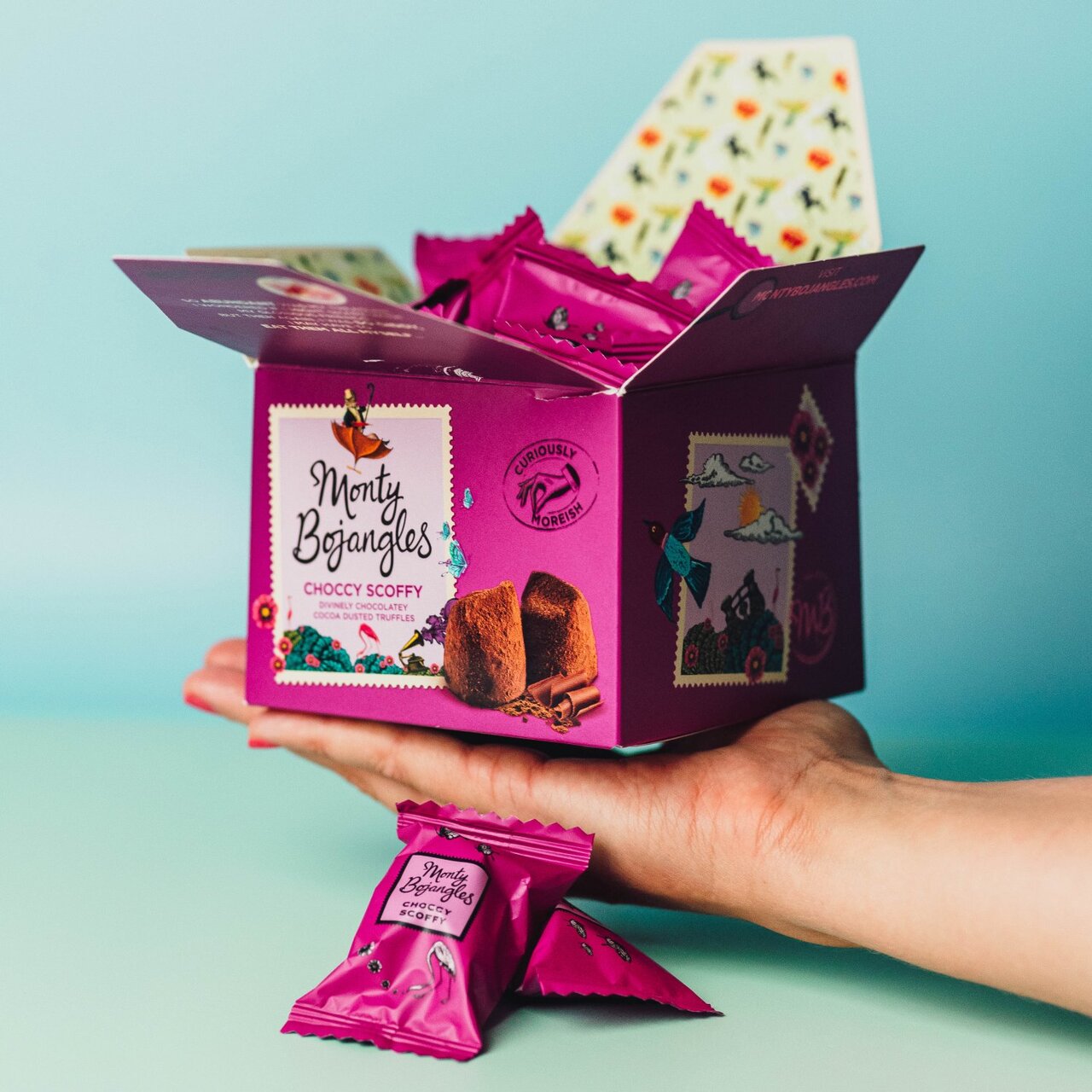 Monty Bojangles Choccy Scoffy Gift Box of chocolatey flavoured Cocoa Dusted Truffles (150g)